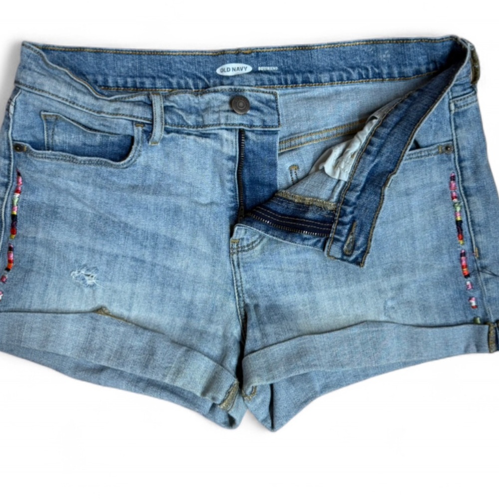 **SOLD** Old Navy "Boyfriend" Mid-Rise Distressed Denim Shorts - Size 8 - Picture 7 of 8